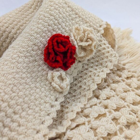 Hand knitted Merino Wool Shawl - Picture 4 of 6